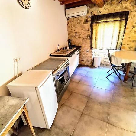 1 A 6 Pers Air Conditione In La Mordoree بيت للعطل Lussan (Gard)